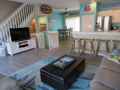 Lovely Anna Maria Island Vacation Townhome